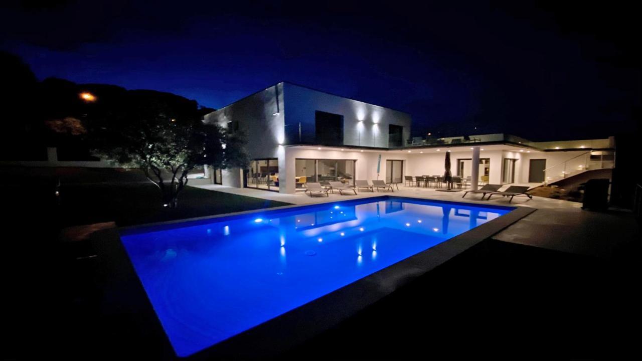 Villa Chantoiseau Ле Исамбр Екстериор снимка